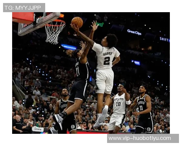 哈珀表现出色6投4中贡献9分3助攻正负值全队最高达到20分